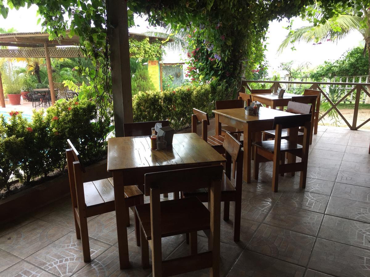 Hotel Y Restaurante El Muelle Ель-Ремате Екстер'єр фото