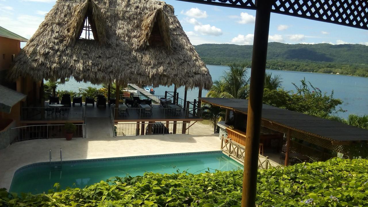 Hotel Y Restaurante El Muelle Ель-Ремате Екстер'єр фото